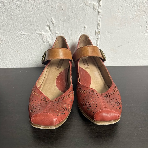 Pikolinos Perforated Leather Sandals size 39 - Picture 2 of 7